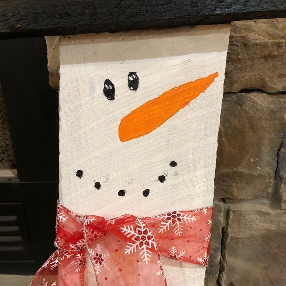 Barnwood frosty the snowman hand painted Christmas - Picture 2 of 3
